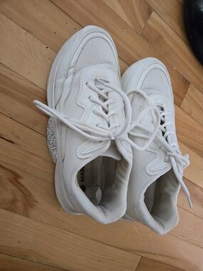 White Women's Lace-Up Fashion Sneakers